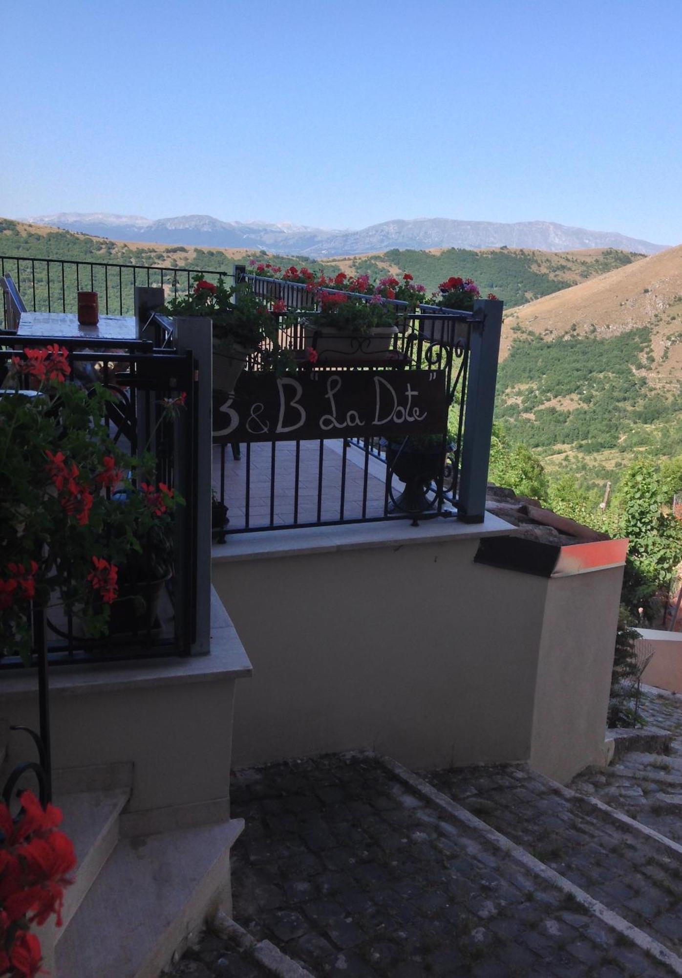 La Dote Bed & Breakfast Santo Stefano Di Sessanio Luaran gambar