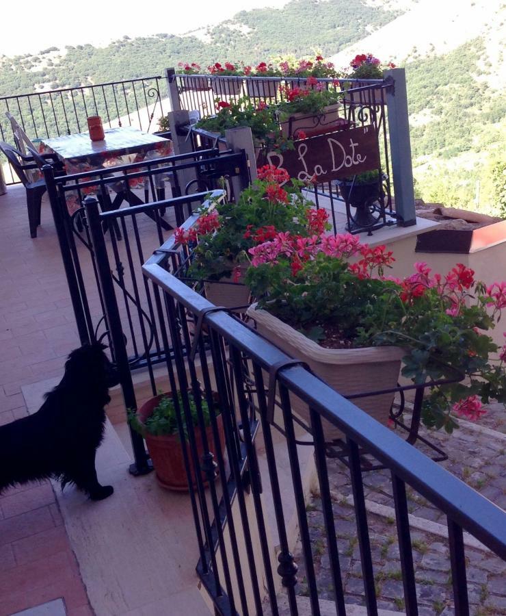La Dote Bed & Breakfast Santo Stefano Di Sessanio Luaran gambar